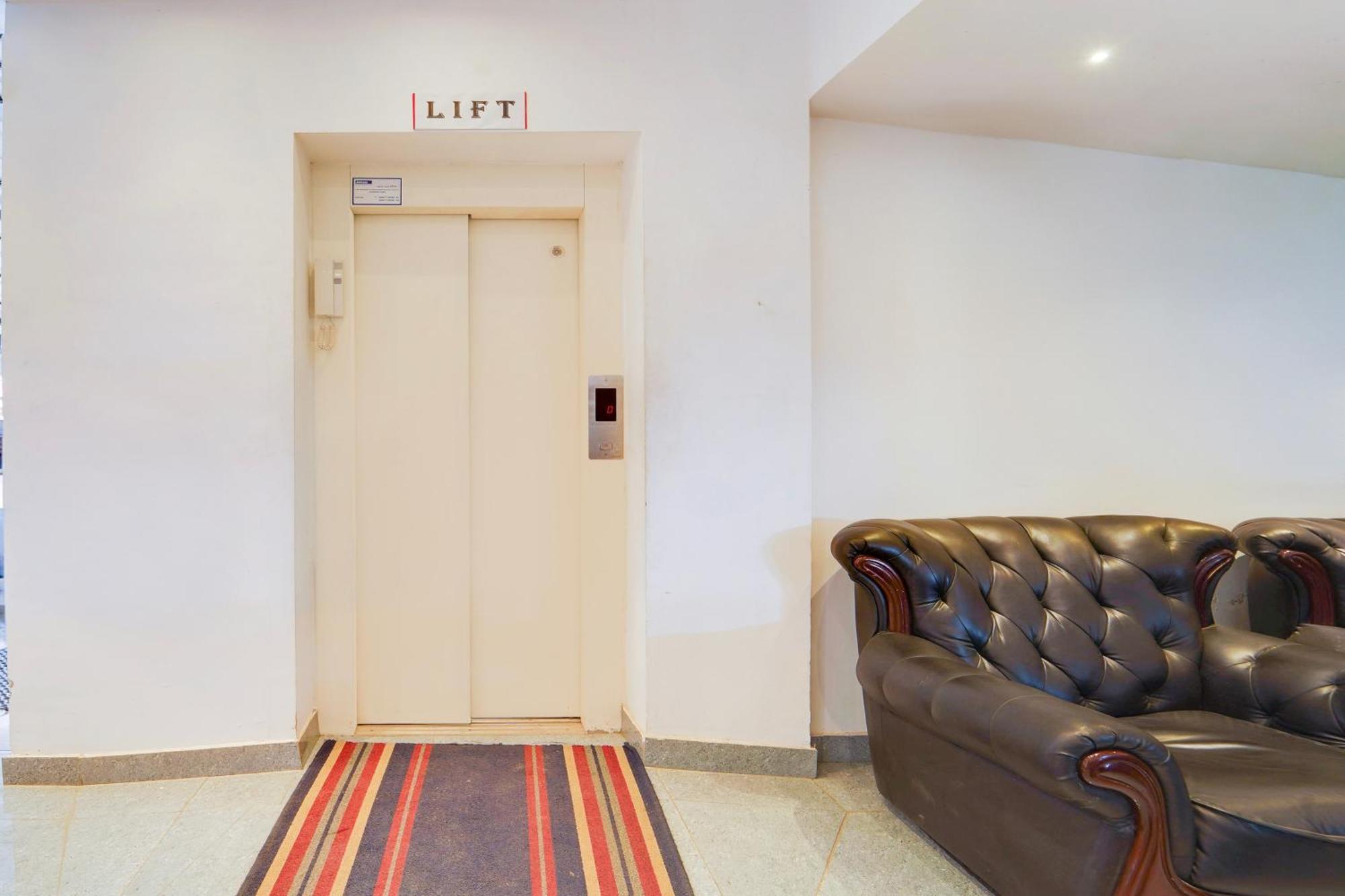 Super Hotel O Vazhakkala Kochi Екстериор снимка